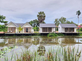 The Duck Cafe and Resort